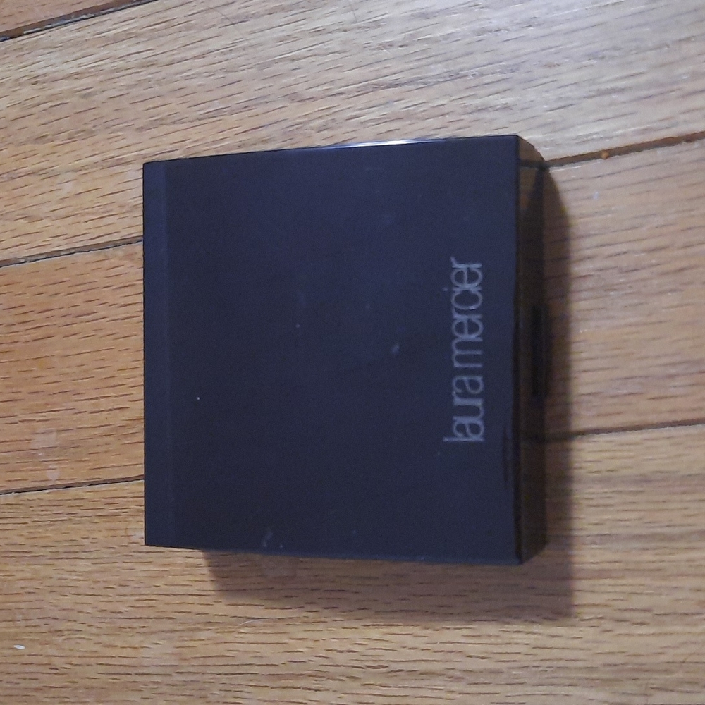 Laura Mercier blush